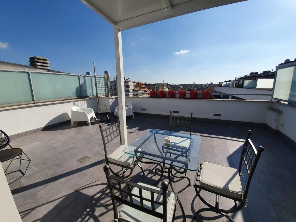 Penthouse 41 In Trastevere With Big Terrace Roma Exterior foto